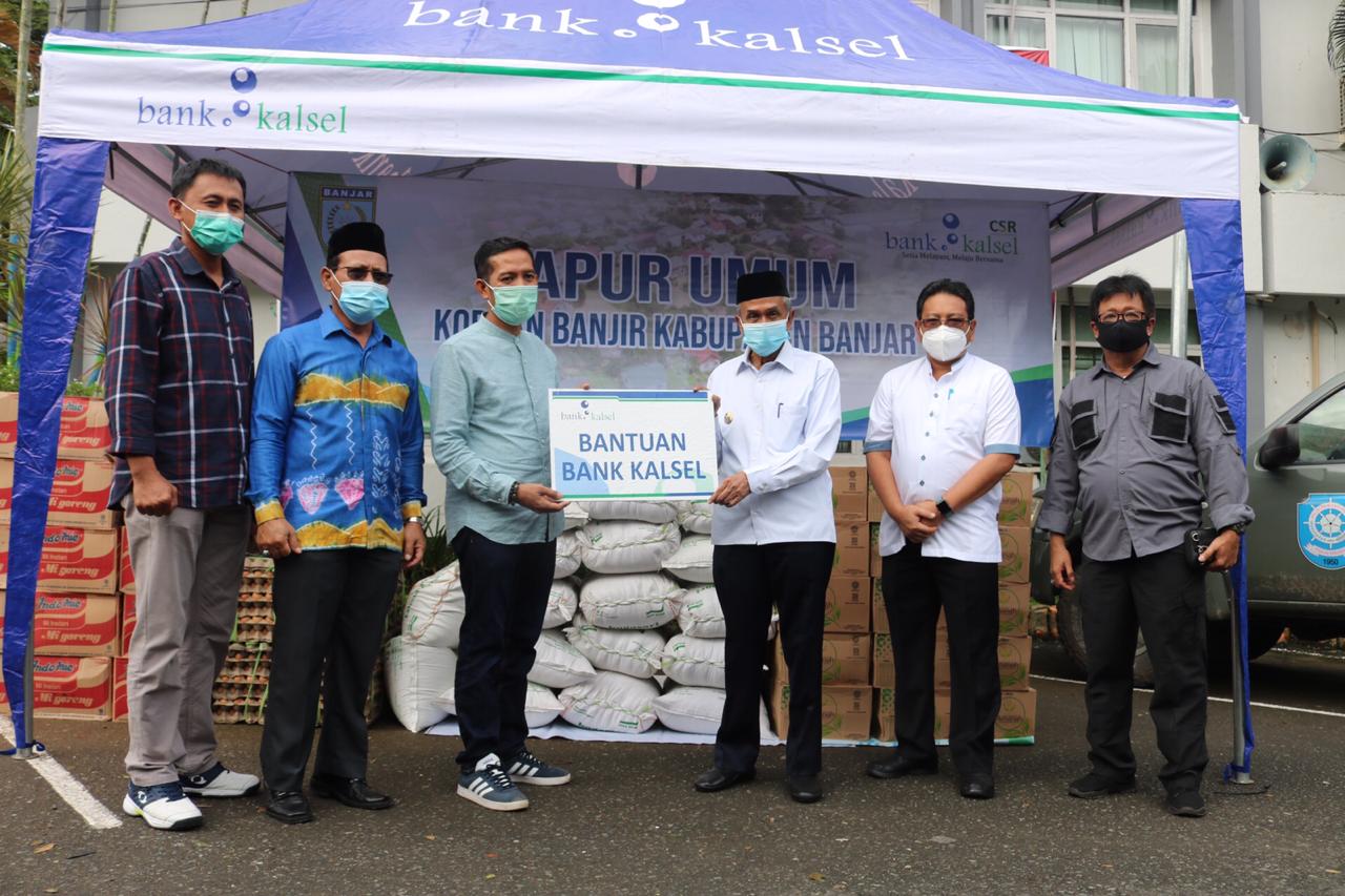 Infopublik Bank Kalsel Martapura Berikan Bantuan Untuk Korban Banjir Di Banjar