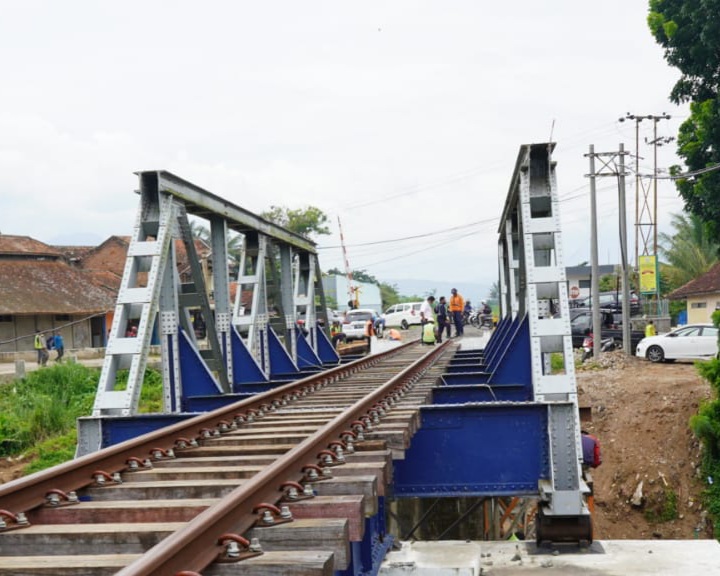 Infopublik Jalur Ka Cibatu Garut Masuk Tahap Uji Coba Berpenumpang