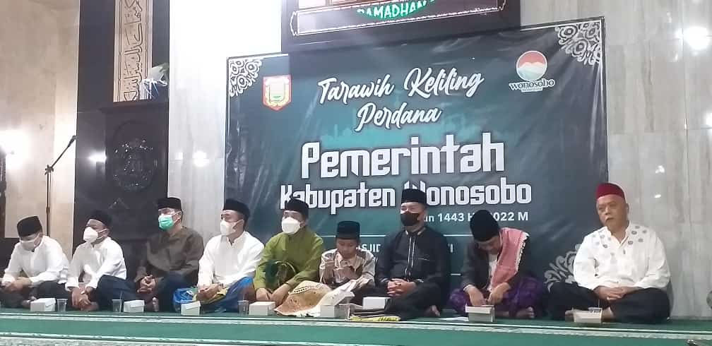 InfoPublik Wonosobo Gelar Tarawih Keliling Di Desa Dengan Angka