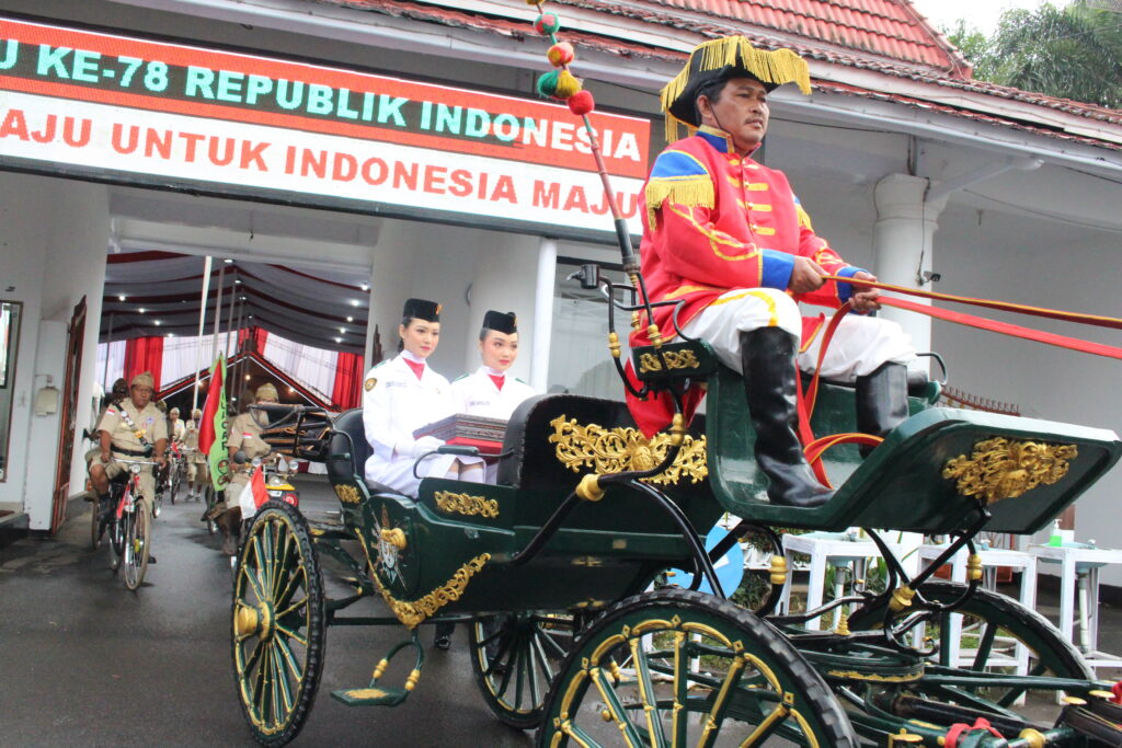 InfoPublik Kusir Pernikahan Kaesang Erina Pembawa Kereta Kencana