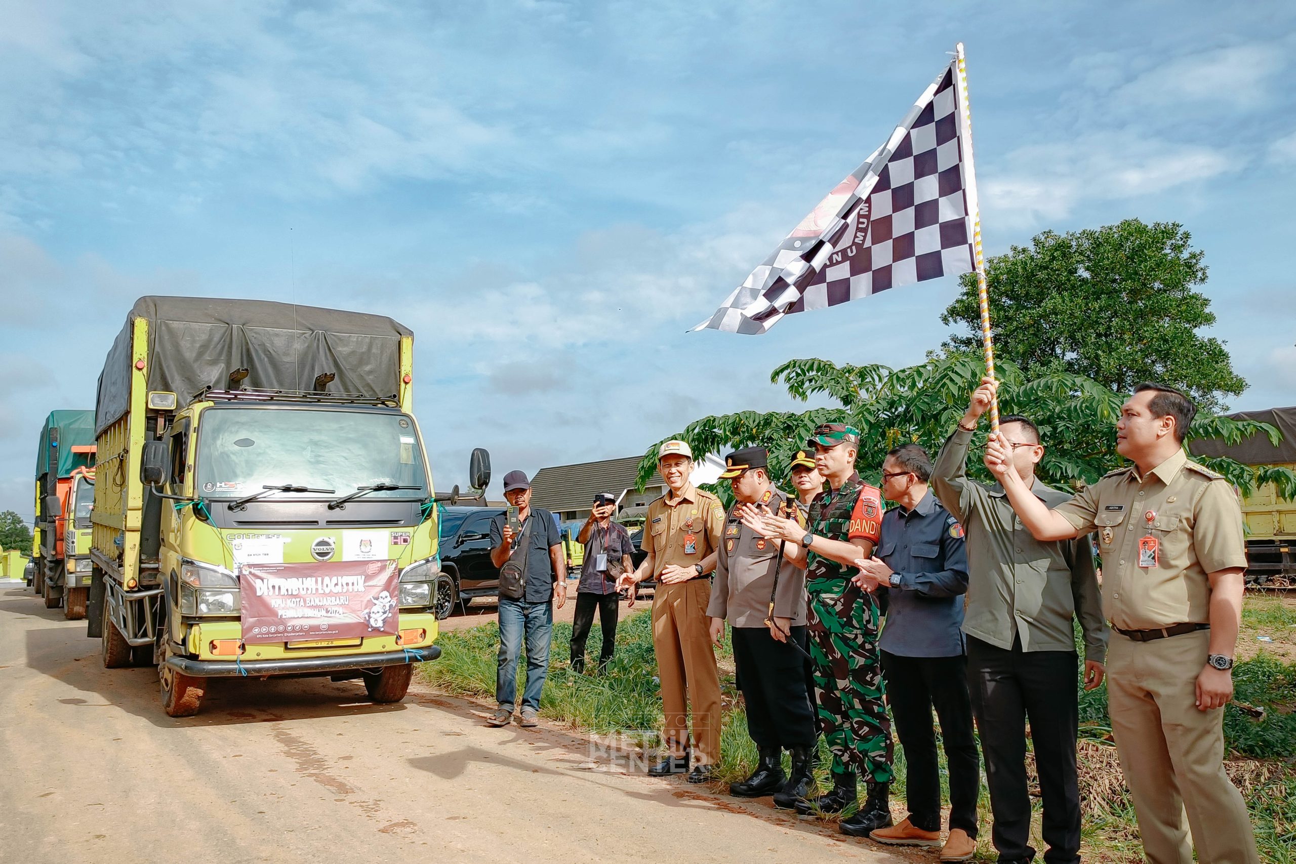 Infopublik Wali Kota Banjarbaru Pelepasan Logistik Tonggak Penting