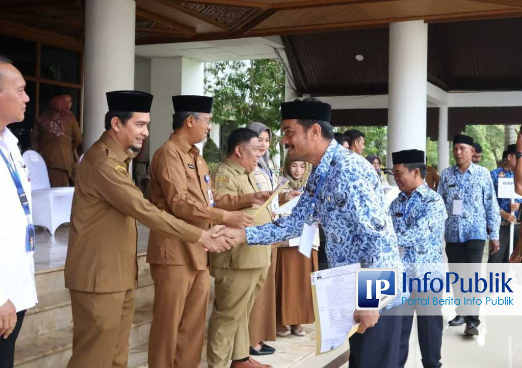 Infopublik Asn Dinsos Aceh Terima Sk Kenaikan Pangkat Dan Pensiun