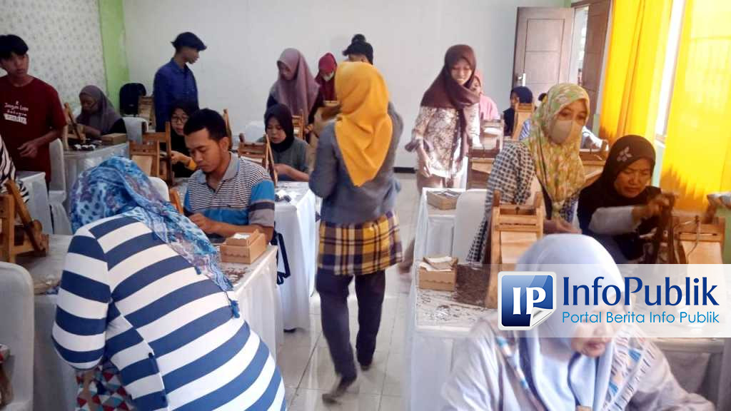 InfoPublik Tingkatkan Daya Saing Pekerja Industri Rokok Di Lumajang