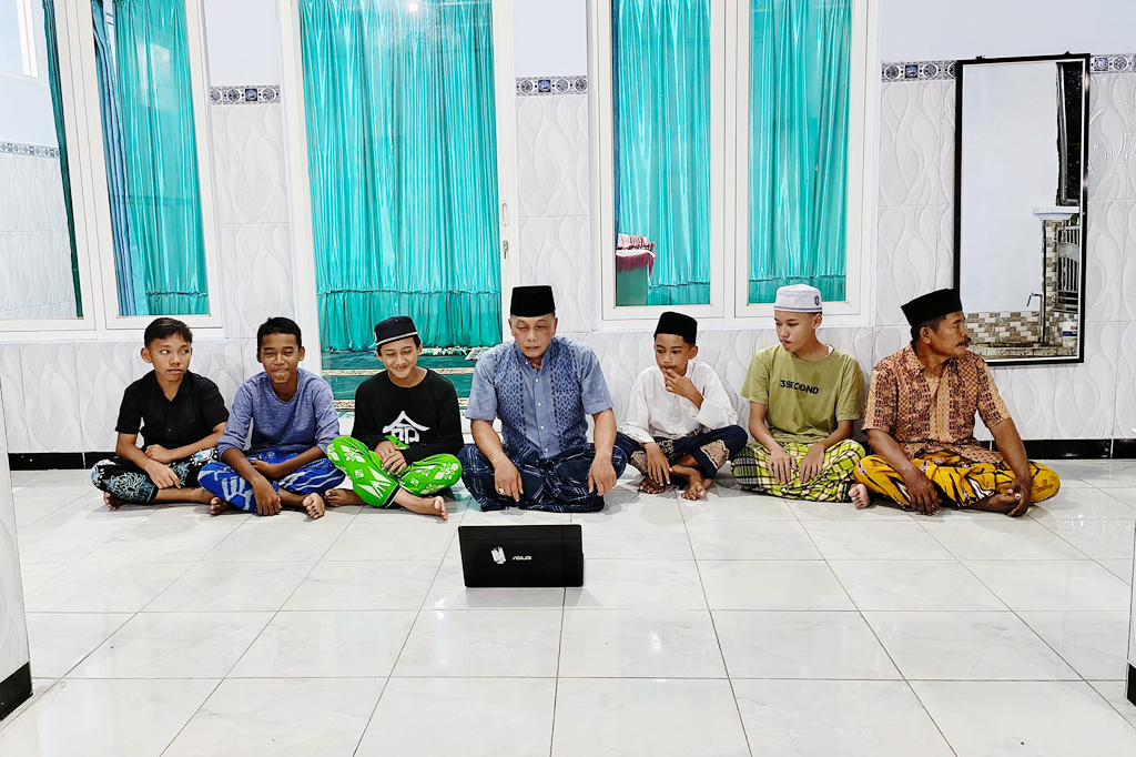 InfoPublik Pengawasan Penggunaan Internet Di Musala Al Hidayah Desa