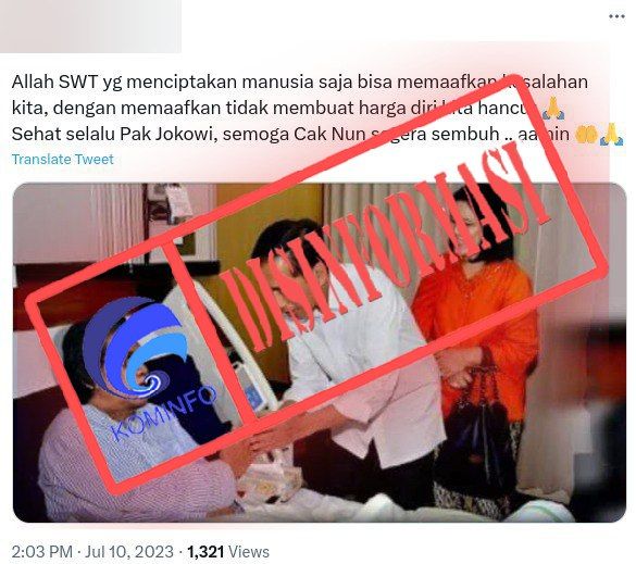 InfoPublik CEK FAKTA Foto Presiden Jokowi Bersalaman Dengan Cak Nun