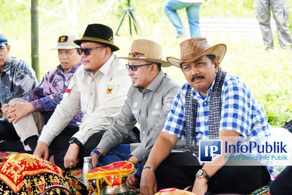 InfoPublik Bupati Eka Putra Alek Pacu Jawi Ajang Silaturahmi Dan