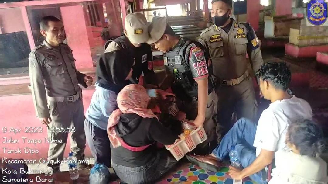 InfoPublik Satpol PP Bukittinggi Tertibkan Warkel Dan Hentikan Balap Liar