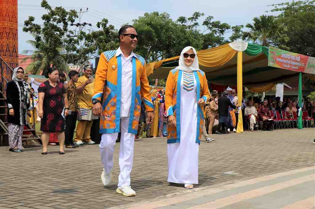 InfoPublik LOMBA FASHION SHOW Di SINGKAWANG