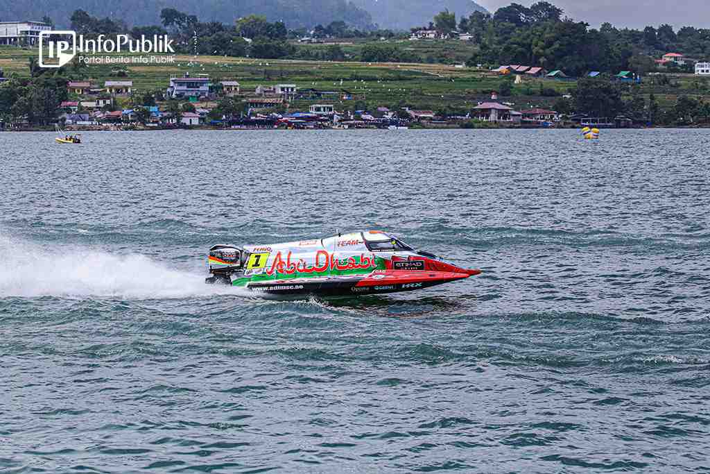 InfoPublik TIM DUBAI TERCEPAT DI LATIHAN BEBAS F1 POWERBOAT