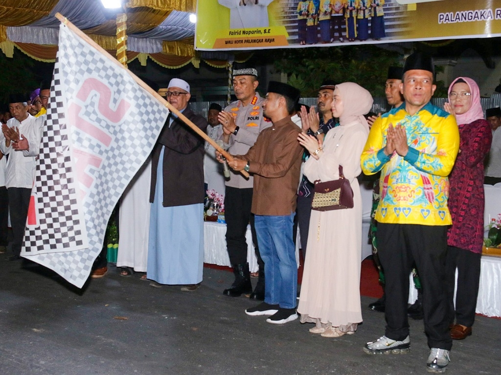 InfoPublik MELEPAS PAWAI TAKBIR KELILING