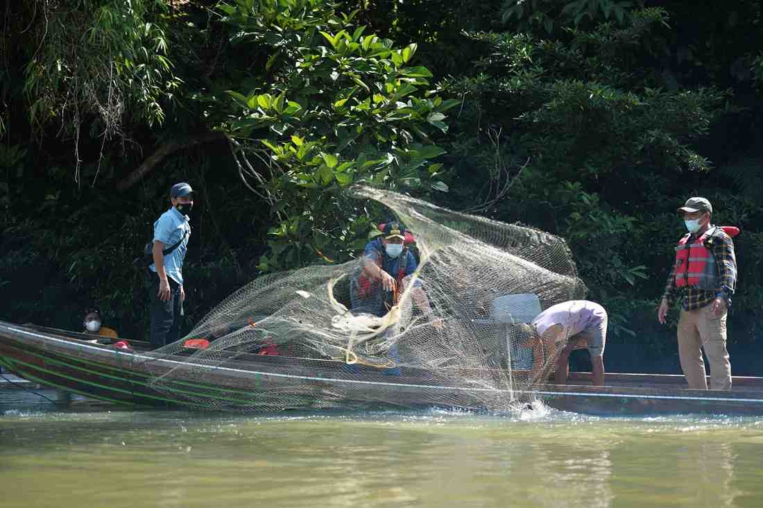 InfoPublik GUBERNUR RIAU JALA IKAN DI SUNGAI SUBAYANG KAMPAR