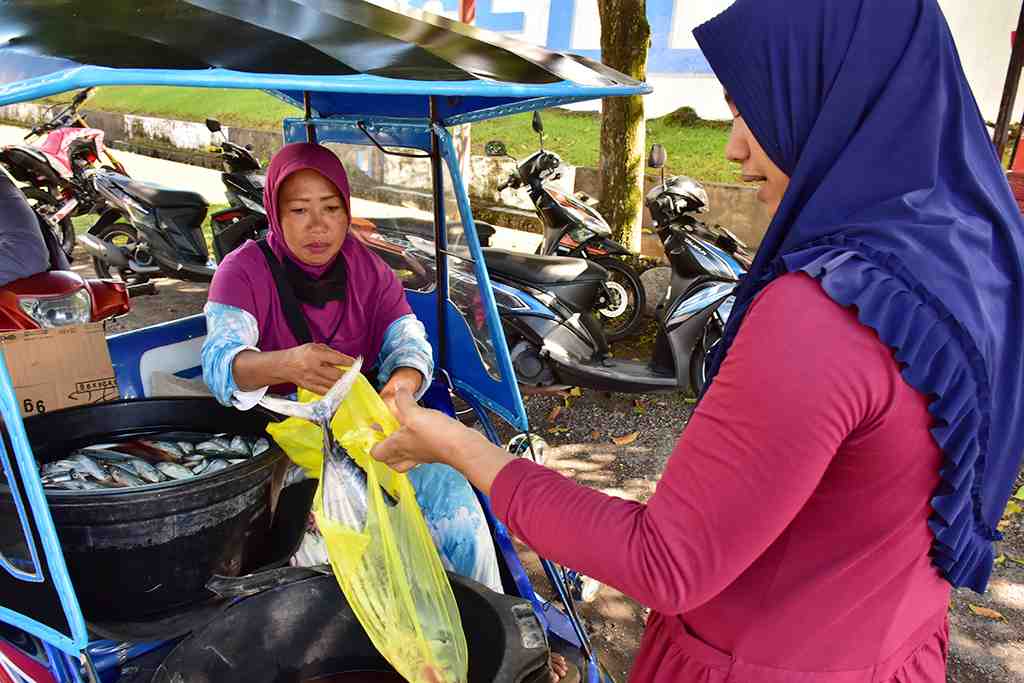 Infopublik Penjual Ikan Keliling