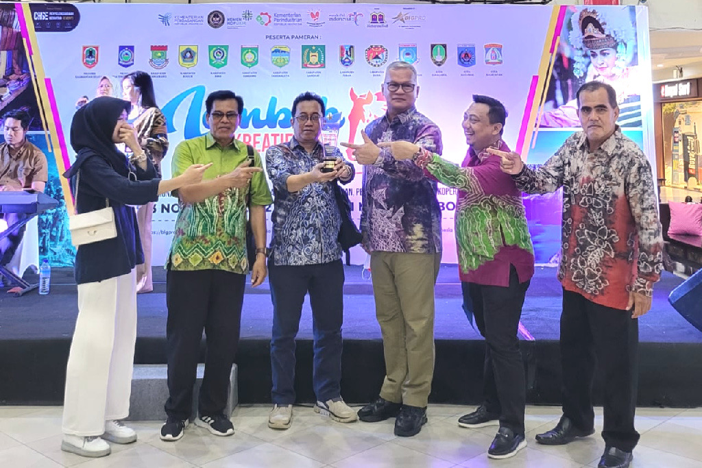 Lombok Kreatif Expo 2022, Dinas Koperasi Kalsel Raih Stan Terbaik