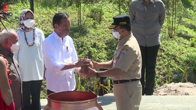 Jokowi jakarta nusantara anies pertama serahkan di ke ikn tanah orang Anies Orang