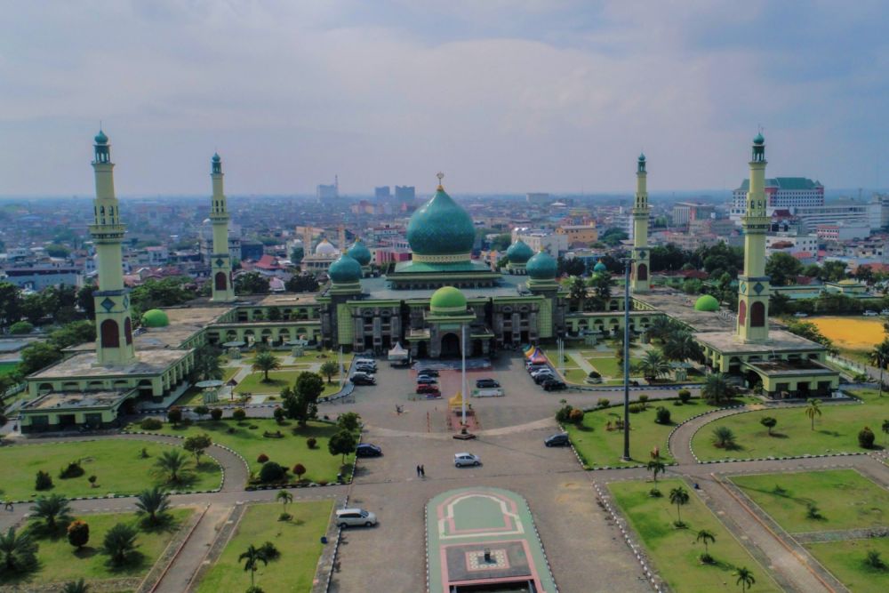 InfoPublik - Payung Elektrik Masjid Raya Annur Riau Mulai Dikirim Dari ...