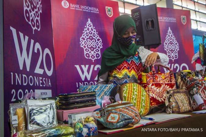 InfoPublik - Perbankan Syariah Tingkatkan Kapasitas UMKM Perempuan