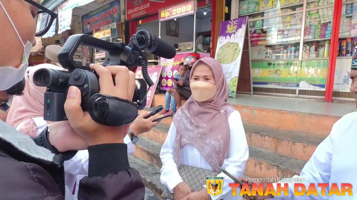 Infopublik Dinkes Tanah Datar Bersama Bbpom Padang Lakukan Pemeriksaan Bahan Makanan Di Pasa 3505