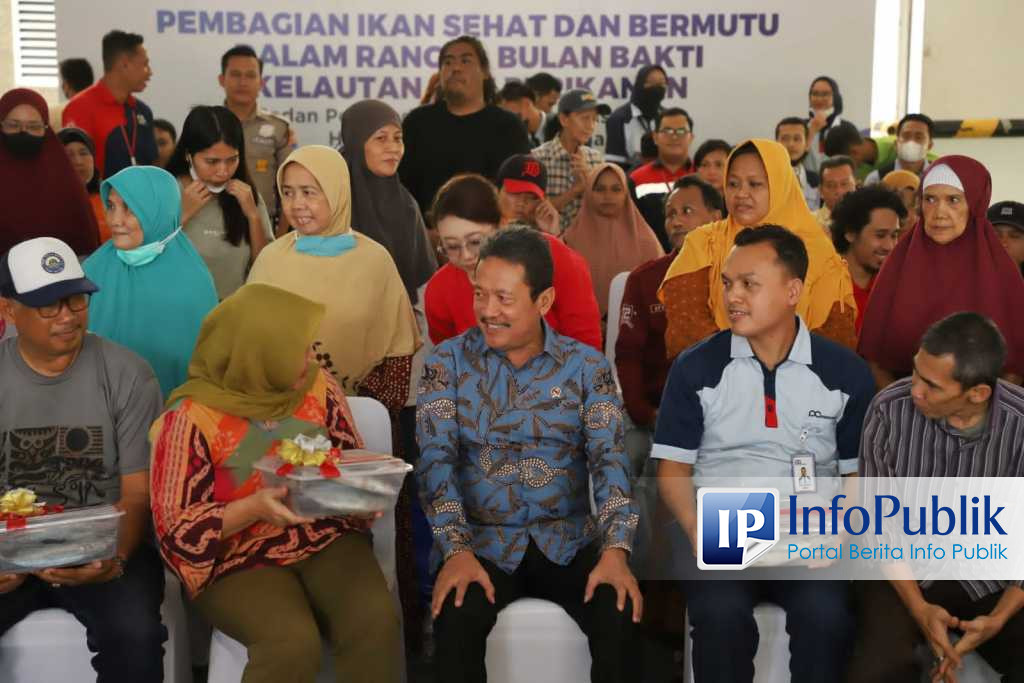 InfoPublik - KKP Bagikan Produk Perikanan Ke Masyarakat Semarakkan ...