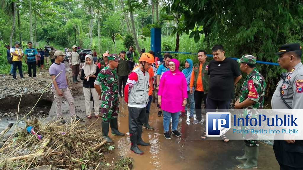 Infopublik Fokus Kebersihan Jembatan Pasca Banjir Pemkab Lumajang Upayakan Normalisasi