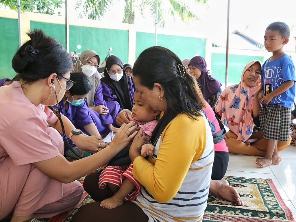 Infopublik Dinkes Periksa Kesehatan Warga Terdampak Banjir