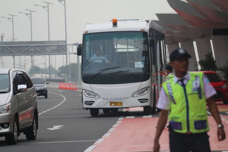 InfoPublik - Luncurkan Bus Bandara, Menhub Ajak Developer Fasilitasi ...