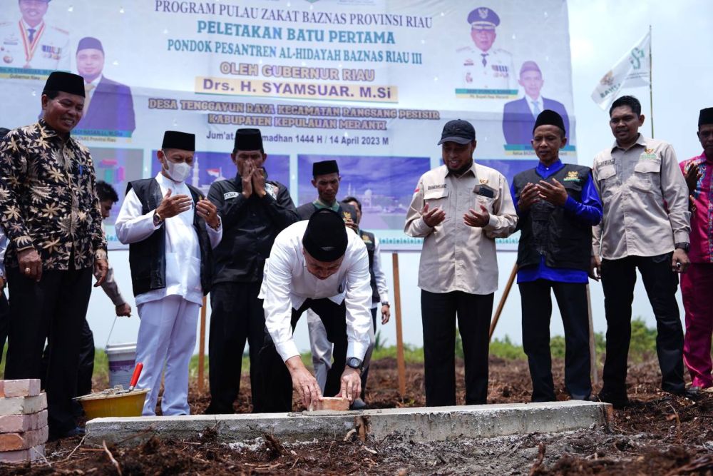 InfoPublik - Peletakan Batu Pertama Ponpes Al Hidayah Baznas Riau III ...