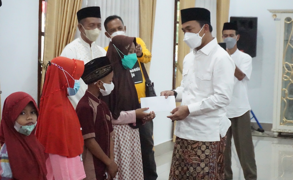 InfoPublik - SANTUNAN 1.500 ANAK YATIM PIATU