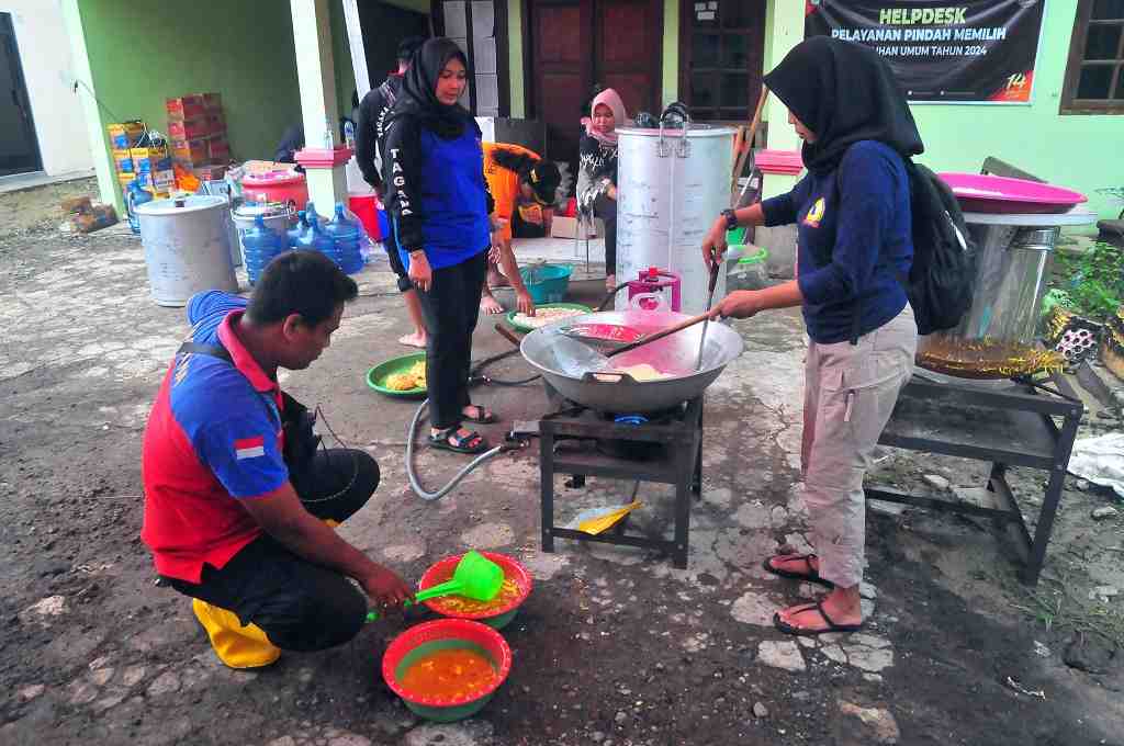 Infopublik Dapur Umum Korban Banjir Di Grobogan 2605