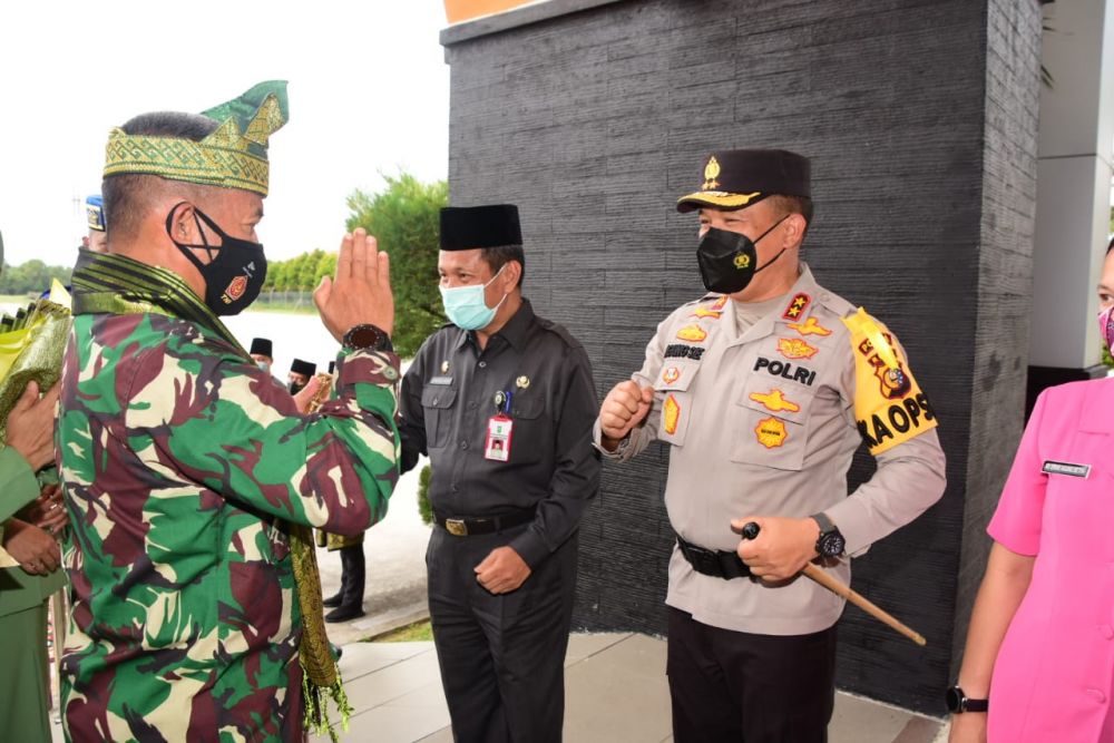 InfoPublik - KUNJUNGAN PANGDAM I BUKIT BARISAN Di RIAU