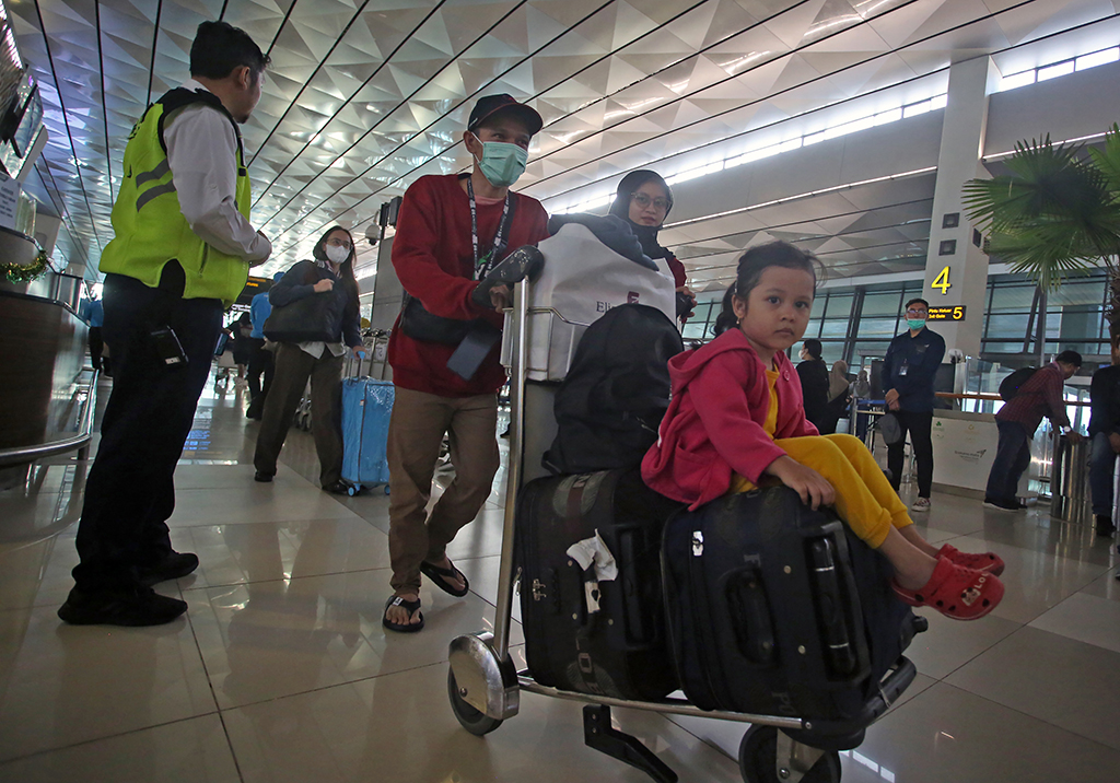 InfoPublik - PUNCAK ARUS MUDIK DI BANDARA SOEKARNO HATTA