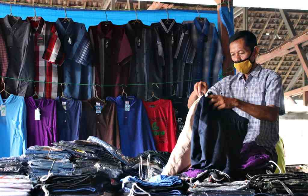 InfoPublik - PENJUAL PAKAIAN di PASAR PON