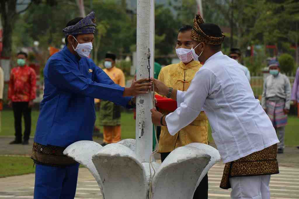 InfoPublik - PERSIAPAN PENGIBARAN BENDERA MERAH PUTIH