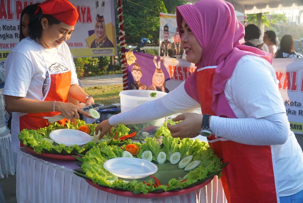 Infopublik Menyusun Sayur