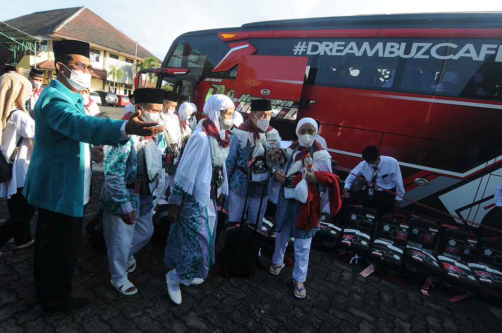 Infopublik Jamaah Calon Haji Kloter Pertama Tiba Di Donohudan