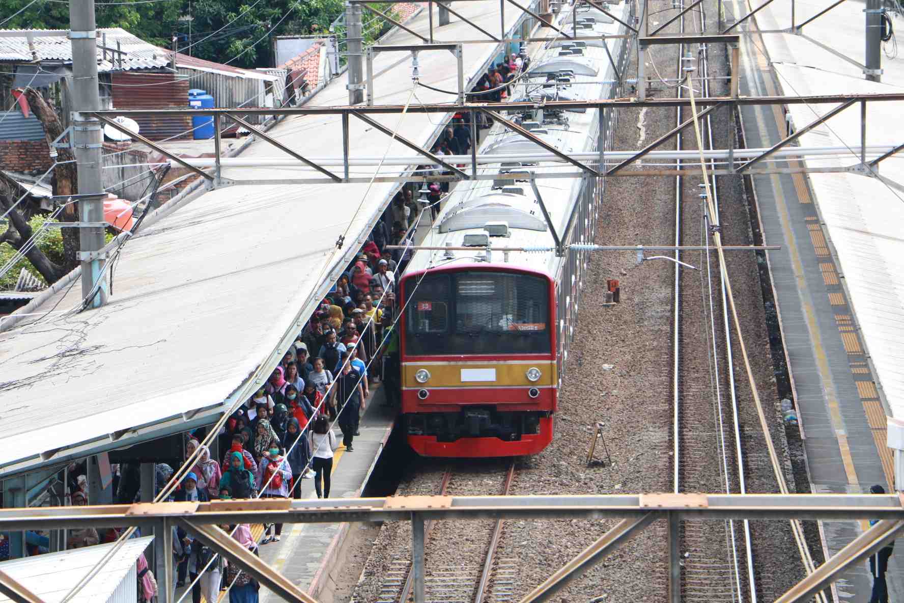 InfoPublik - PEMERINTAH BERIKAN SUBSIDI KRL 1,3 TRILIUN