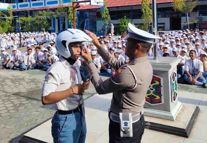 InfoPublik - SOSIALISASI TERTIB LALU LINTAS