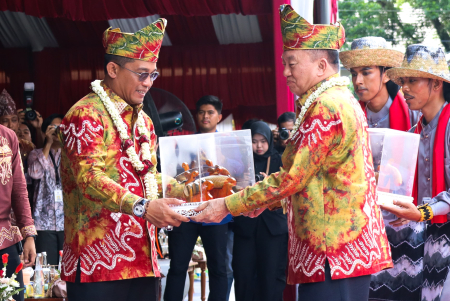 SERAHKAN PARANG BANGKUL