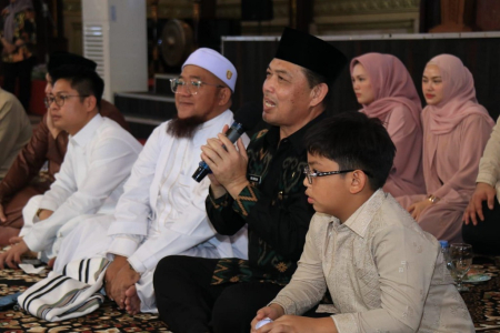 SILATURAHMI 1.000 ANAK YATIM DAN SANTRI