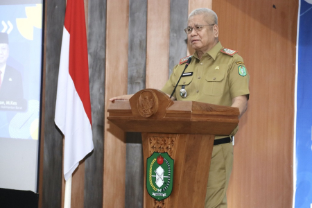 CPNS PELAYAN MASYARAKAT BERAKHLAK