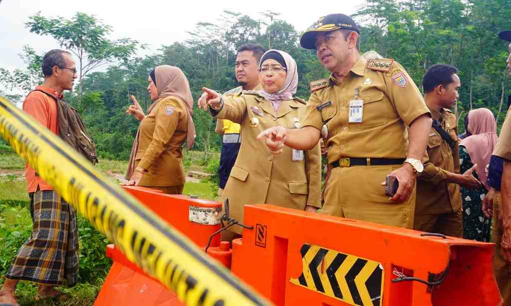 TINJAU JEMBATAN PUTUS
