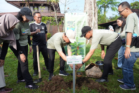 PENANAMAN POHON SERENTAK
