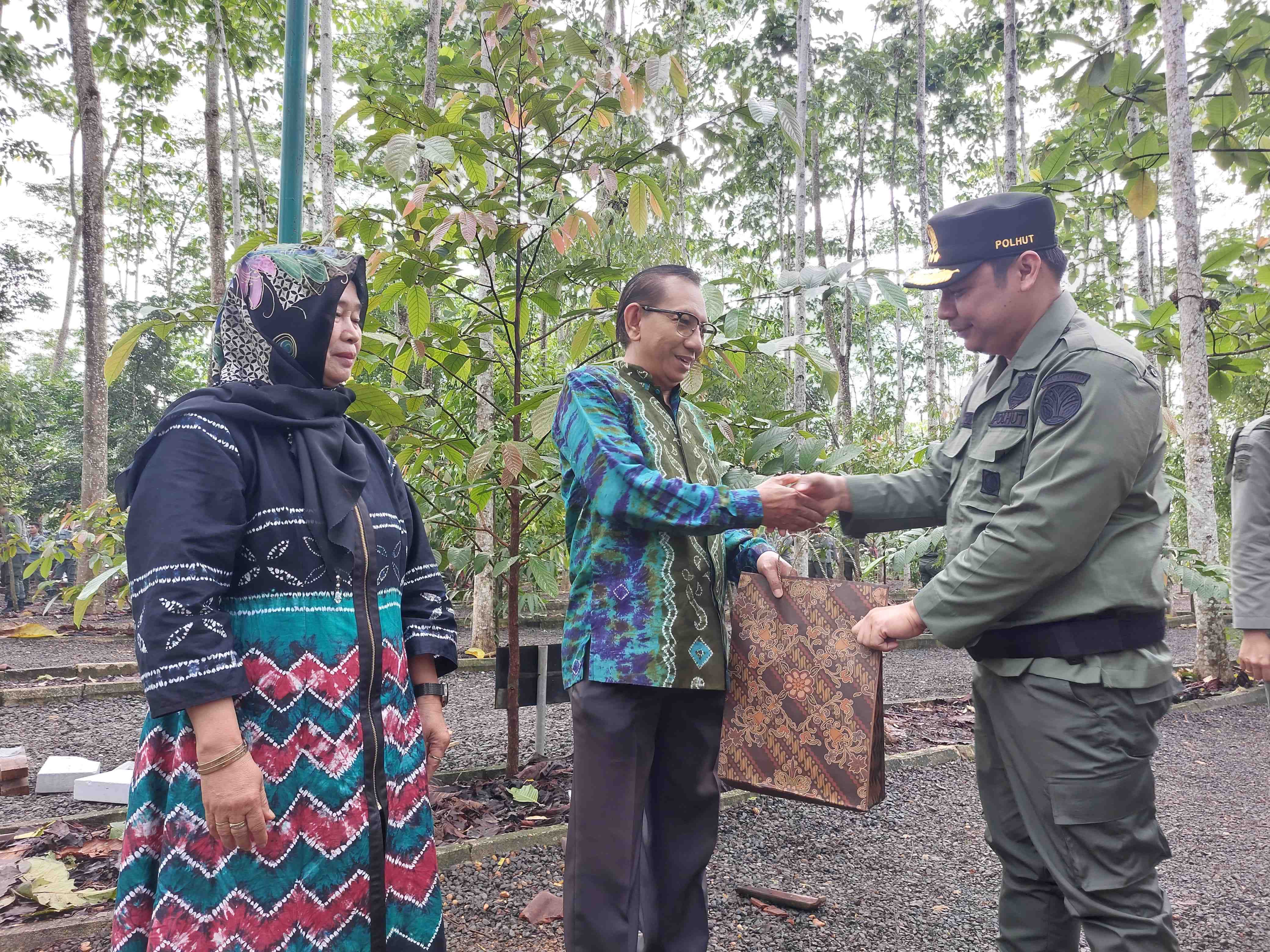 SERAHKAN  TALI ASIH