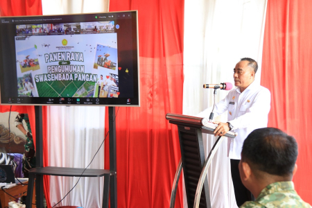 PANEN PADI SERENTAK NASIONAL DI MEMPAWAH