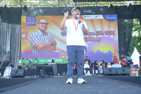 PEMKAB BATANG UKIR REKOR MURI
