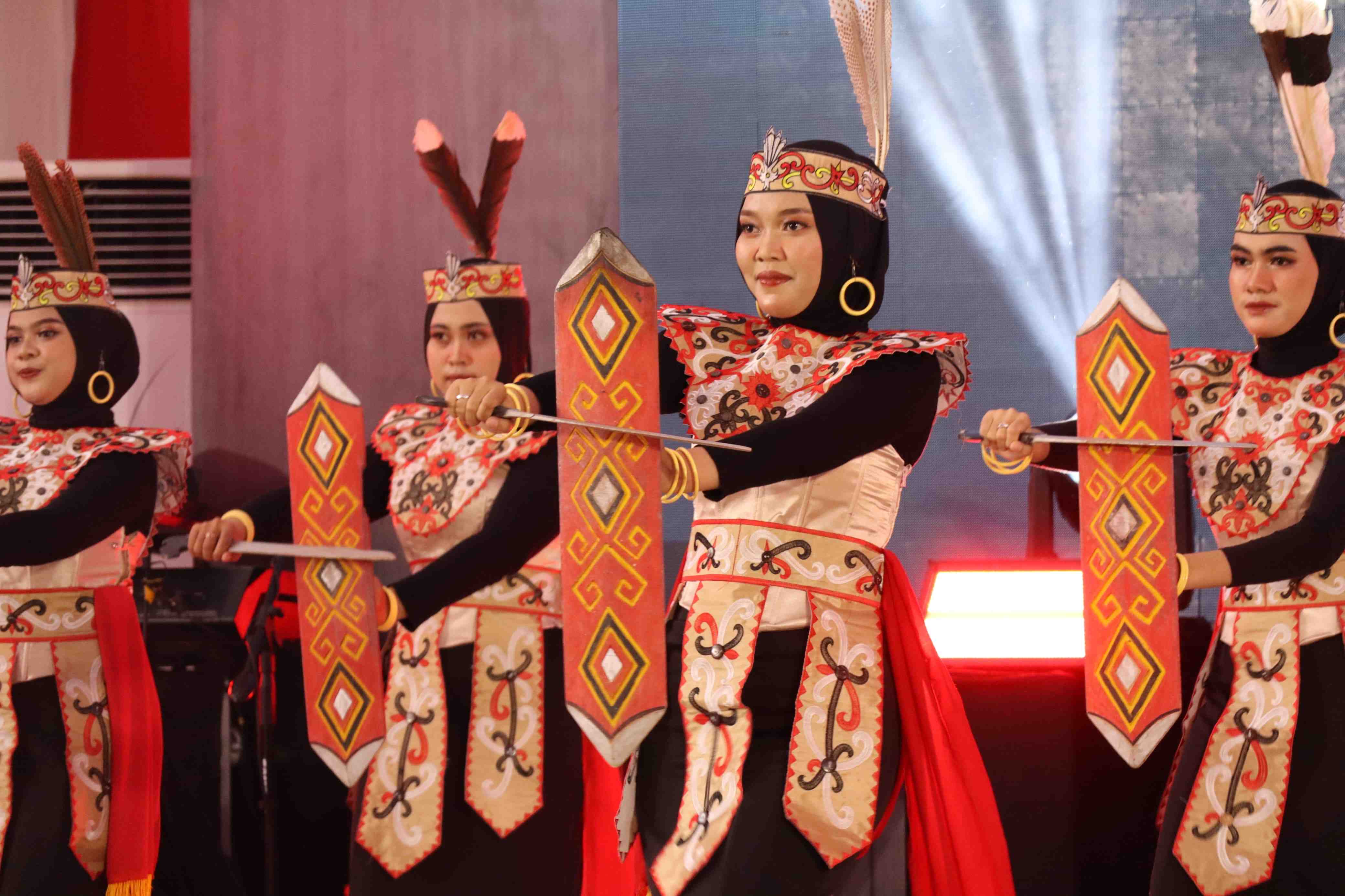TARI TALABANG