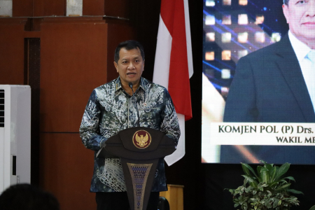 TINGKATKAN PELAYANAN PUBLIK