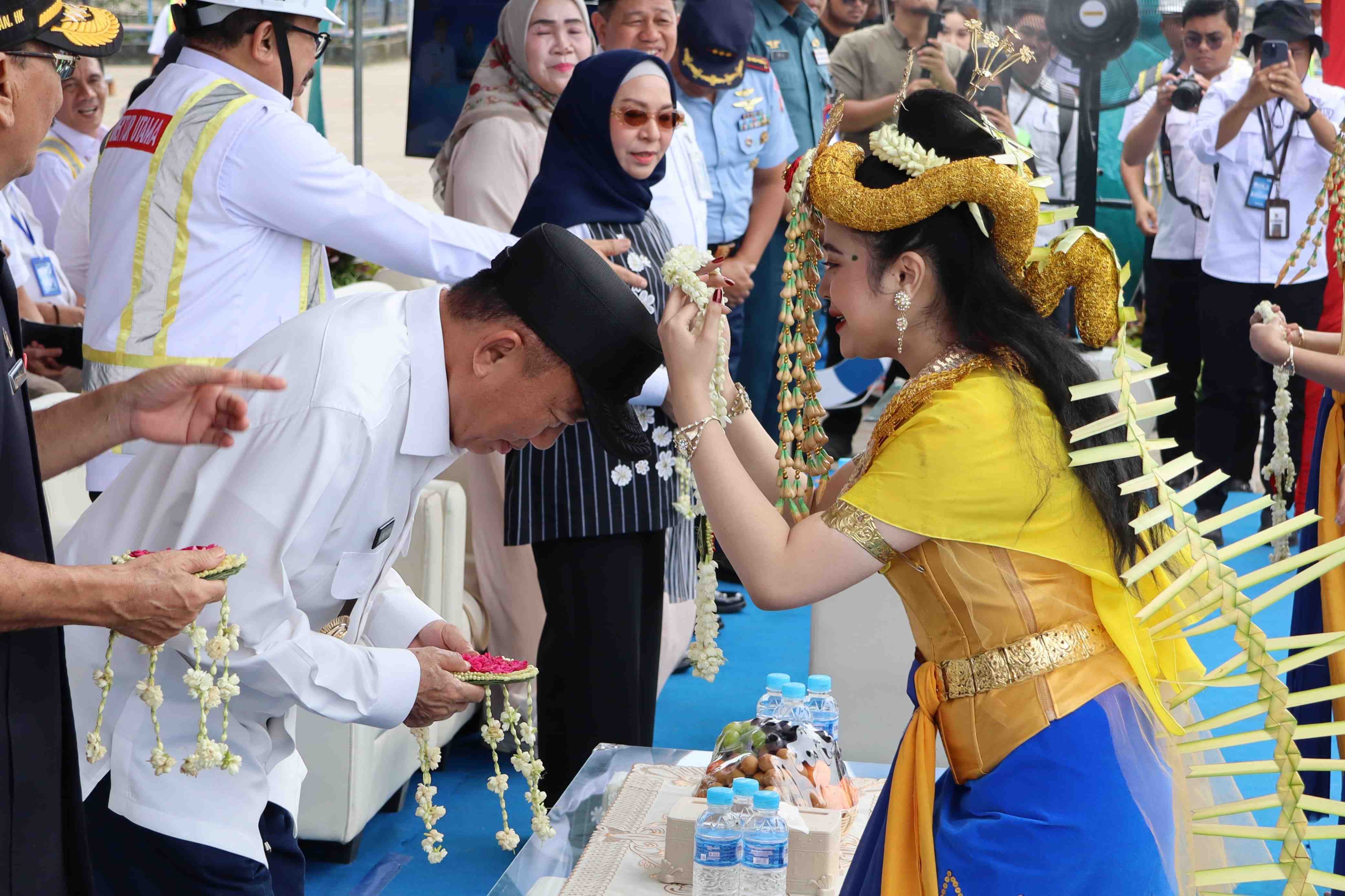 KALUNGKAN UNTAIAN BUNGA