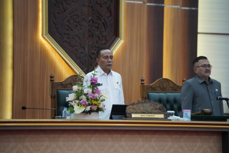 RAPAT PARIPURNA DPRD KALIMANTAN BARAT
