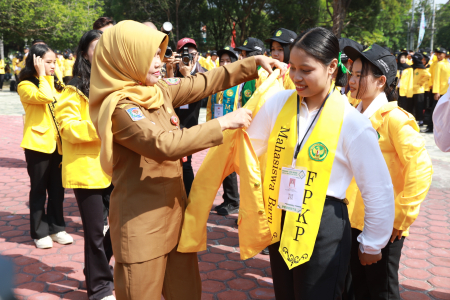 PEMBEKALAN MAHASISWA BARU UPR