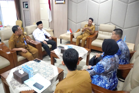 AUDIENSI BUPATI BANJAR DENGAN PASKIBRAKA